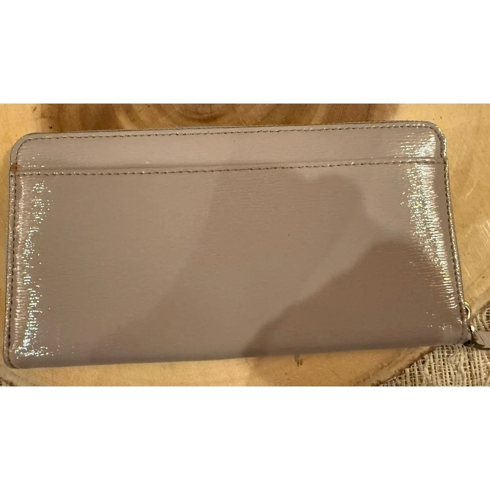 Kate Spade women's Bixby Place Neda patent leather‎ zip around wallet Beige